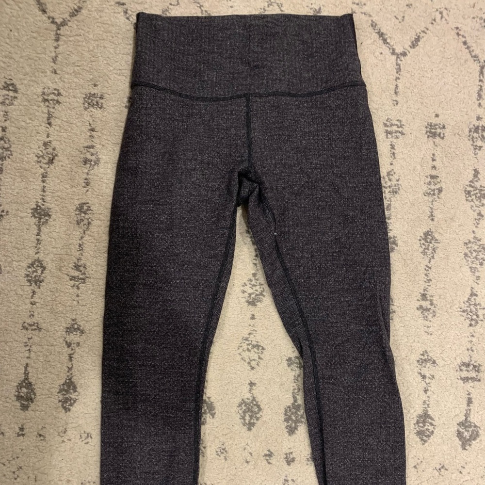 Lululemon Black/Grey 7/8 Leggings Size 8